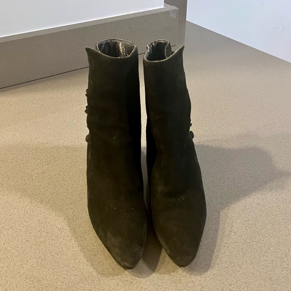 Vero Cuoio Suede Leather Button Up Ankle Boots - Black Kitten Heel Booties - Picture 2 of 9